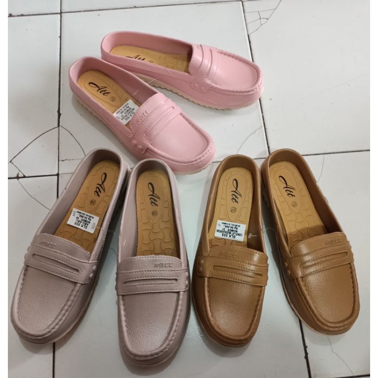 Sandal selop wanita/Sandal karet