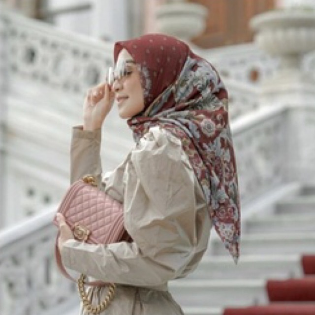 preloved buttonscarves royale maroon