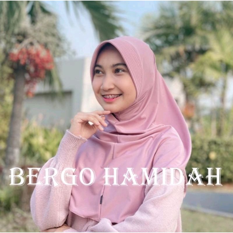BERGO HAMIDAH (OVAL ORI) MENUTUP DADA BERGO JERSEY BERGO OLAHRAGA
