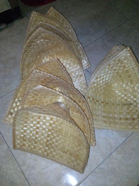 Pincuk / Alas Makan Bambu