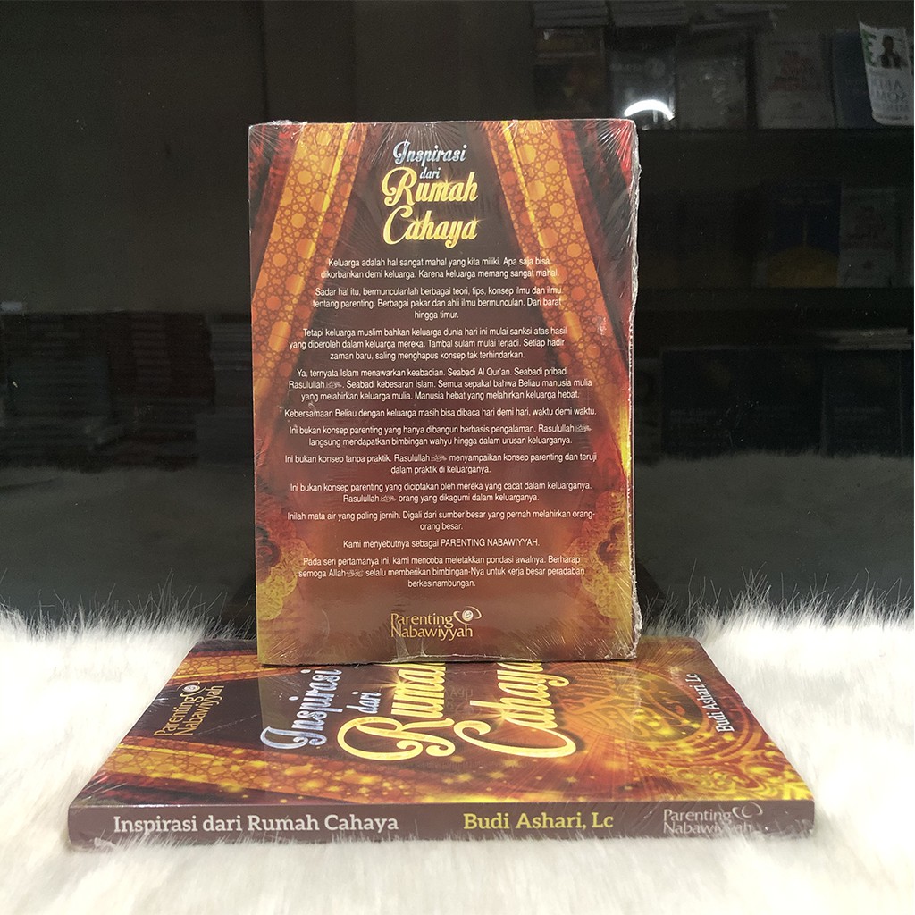 Inspirasi Dari Rumah Cahaya - Ustadz Budi Ashari, Lc-1