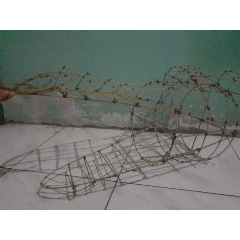 kerangka kepala layangan naga/train naga