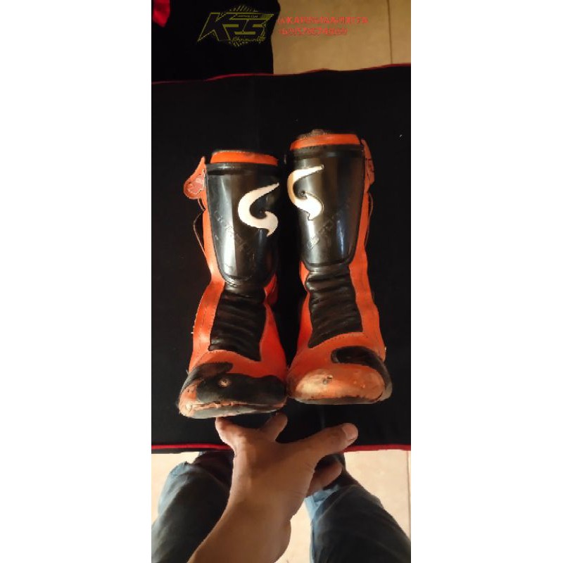SEPATU ROADRACE GORDON, BUKAN ALPINESTARS, DAINESSE, HRP, ARDIANS, SND, SPEED, SIDI