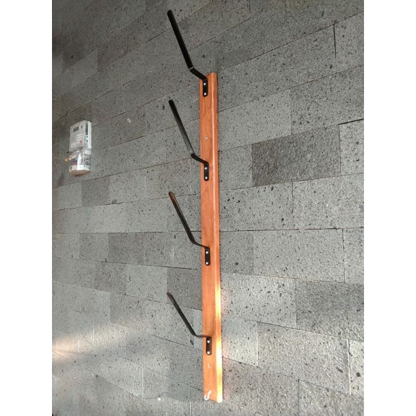 Gantungan Helm dinding Rak Helm susun 4