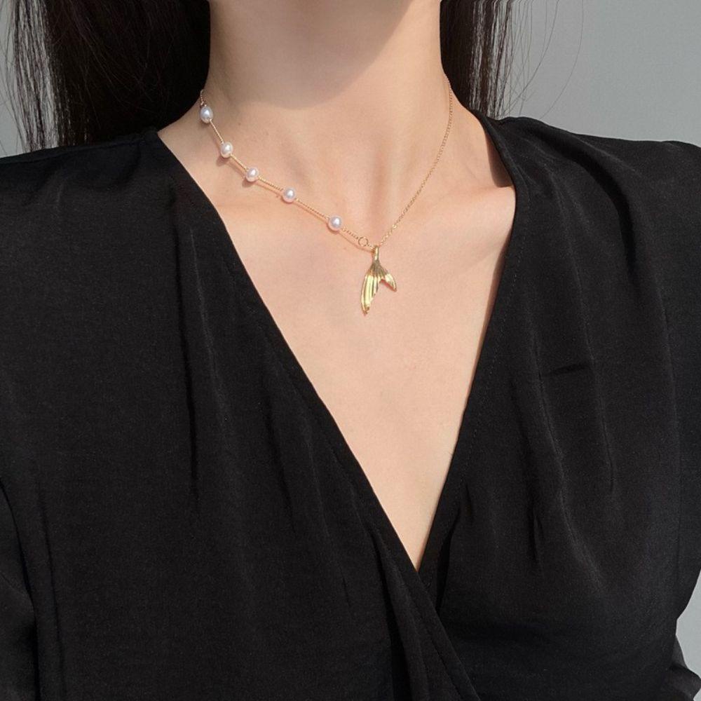 Mxbeauty Wanita Rantai Klavikula Fashion Lady Desain Rasa Hadiah Pacar Temperamen Mutiara Fishtail Kalung
