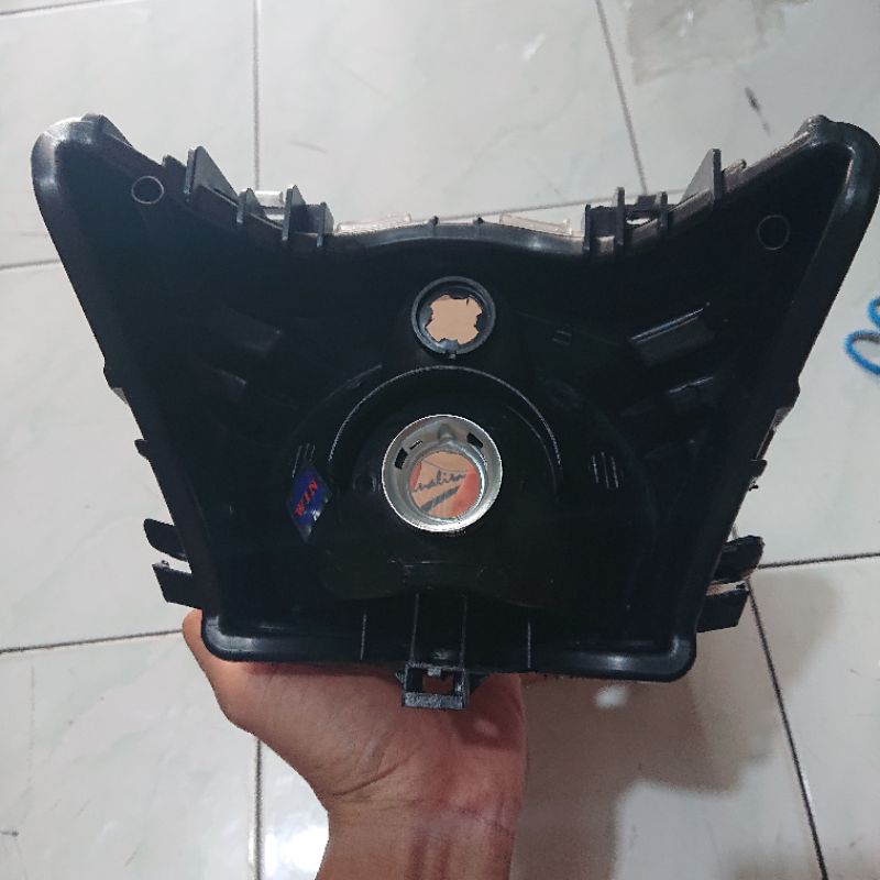 lampu depan reflektor honda Beat karbu old merk win