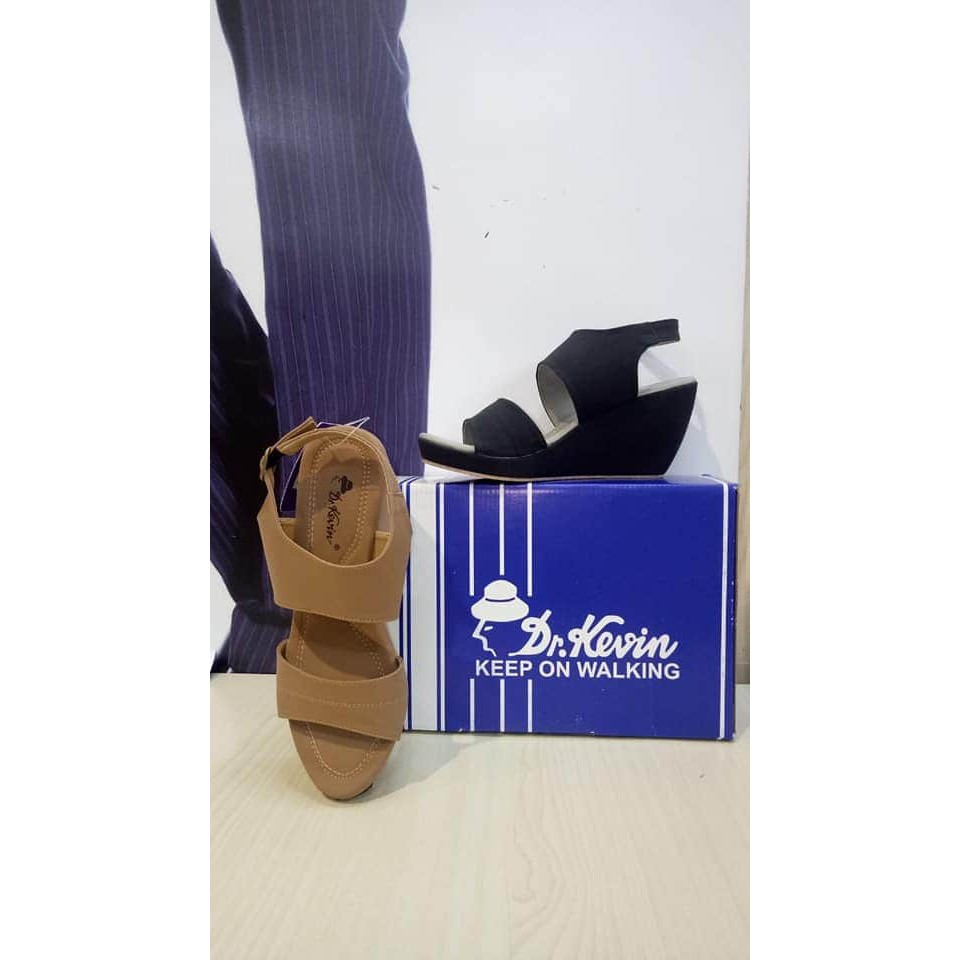 Ramayana Jambi Dr.Kevin sandal wedges wanita art 561-009