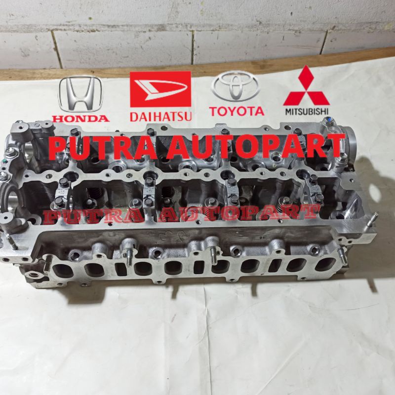 cylinder head silinder head innova reborn fortune vrz hilux revo 2GD original toyota