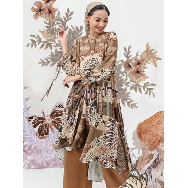 ALLEGRA TUNIK PINEWOOD XL WEARING KLAMBY