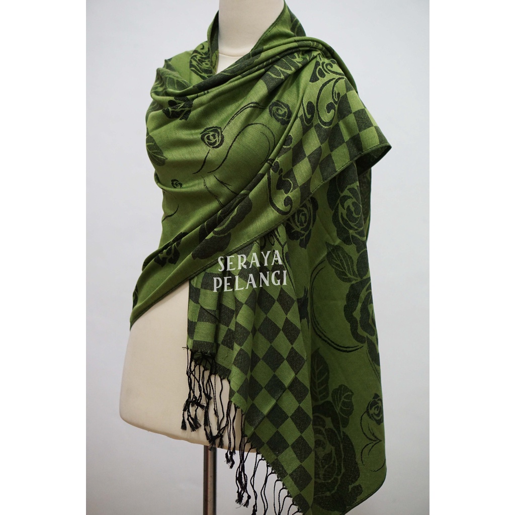 Pashmina Cashmere Motif Bunga 12 | Selendang | Scarf | Syal | Shawl | Pasmina Kashmir | Souvenir | Hadiah Ulang Tahun | Birthday Gift | Aksesoris Fashion Wanita | Import Quality | Grosir Murah | Luxury Scarf