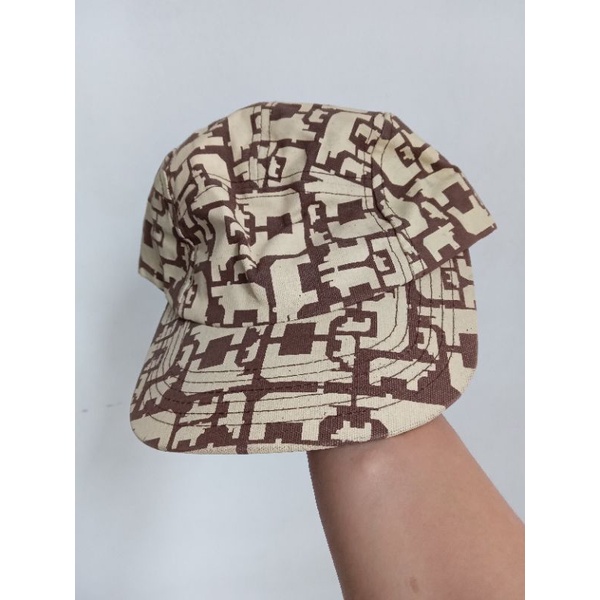 TOPI OUVAL RESEARCH PRELOVED