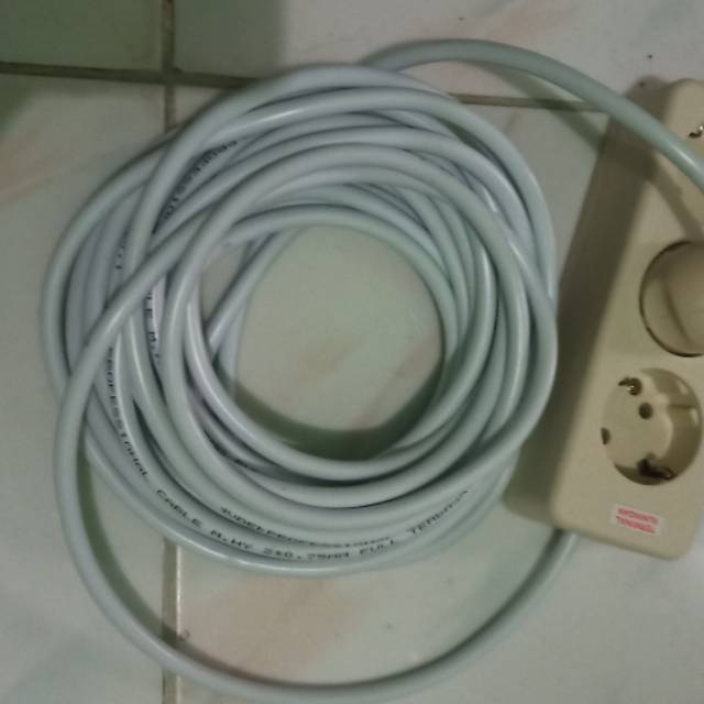 KABEL OLOR STOP KONTAK ISI 3  PANJANG 6 METER