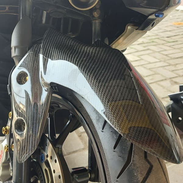 spakboard depan aerox 155 vva carbon kevlar asli front fender aerox