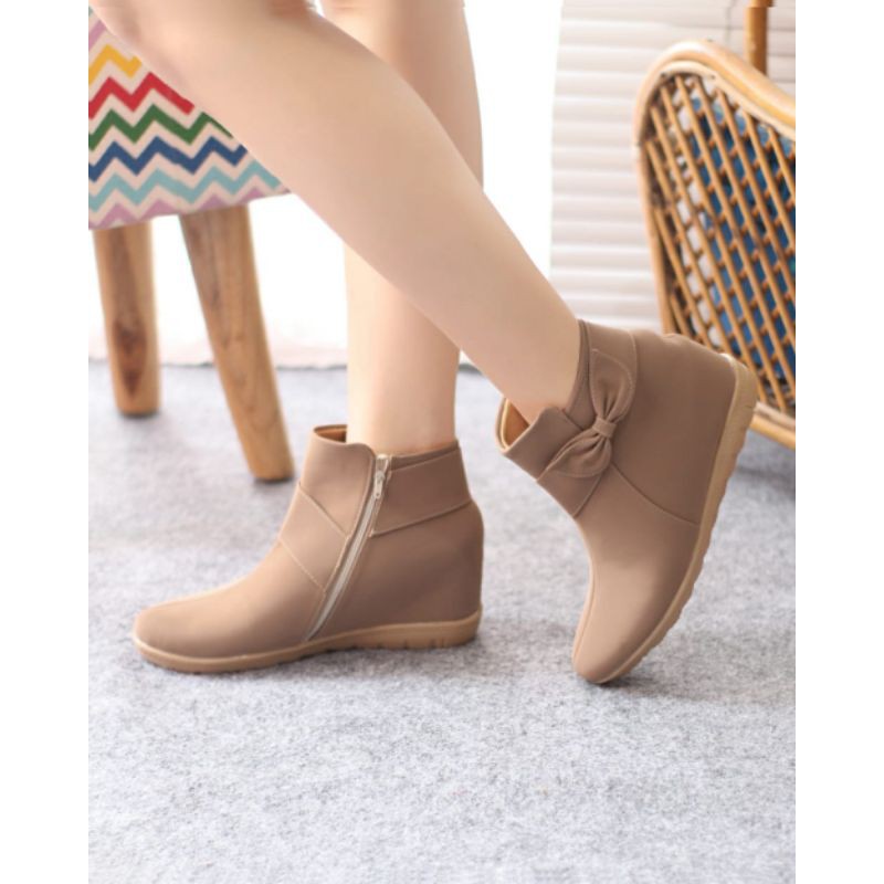 COD SEPATU BOOTS WEDGES BST11 HEELS BST 11