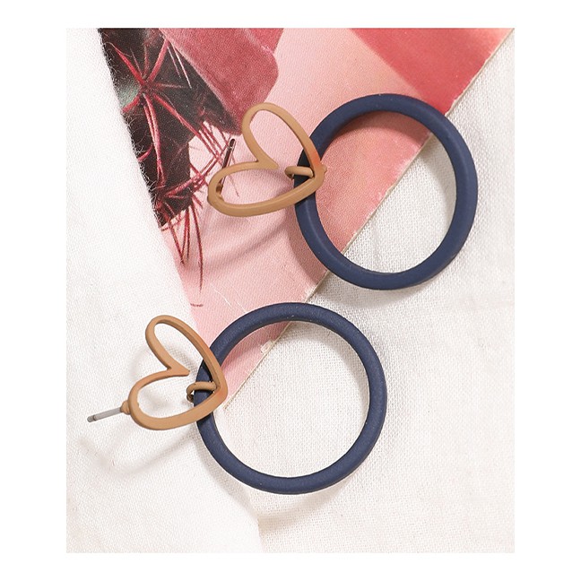 LRC Anting Tusuk Fashion Love Frosted Contrast Earrings D89680