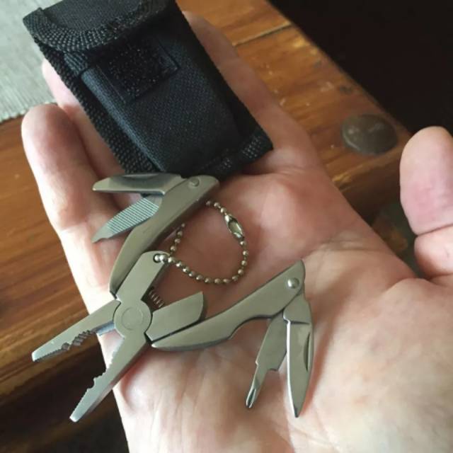 Tang Lipat Pocket Plier Mini Multitool Outdoor Hand Portable Wrench