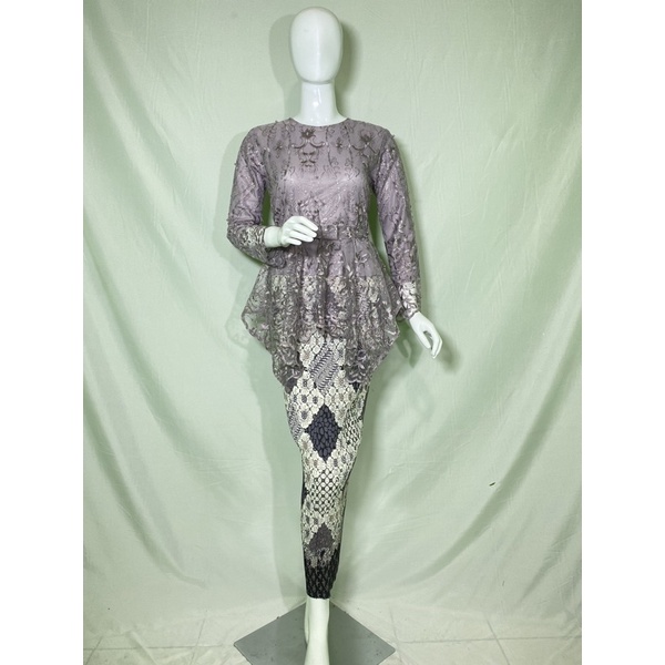 kebaya gomes  kebaya pesta  kebaya wisuda kebaya modren-Taro