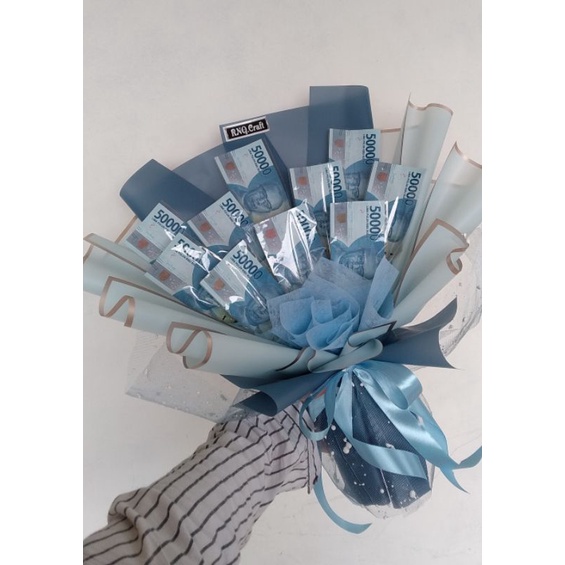 

Buket uang, money bouquet, hadiah wisuda