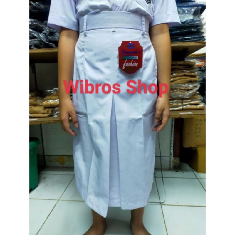 rok span SMA putih pendek merk mampank/rok span  SMA putih pendek