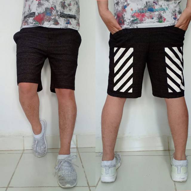Celana pendek off white