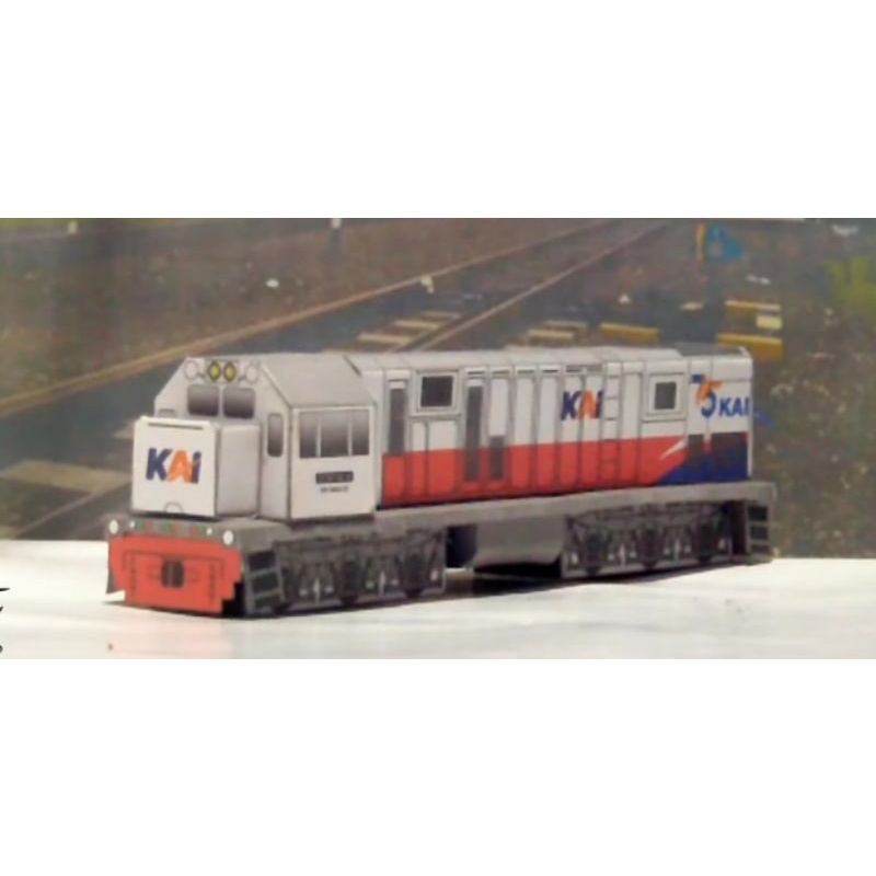 DIY Miniatur Papercraft Lokomotif CC 201