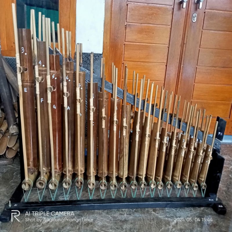 Angklung pengamen 18 nada 2 tabung bambu hitam, nada ( E - A )