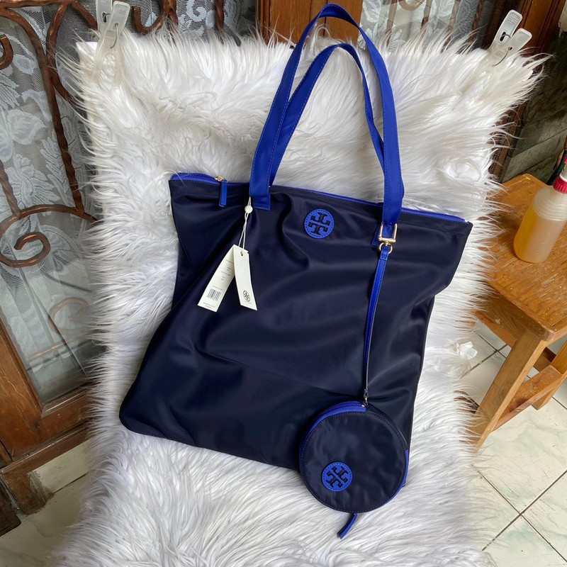 tas tory burch packable nylon tote navy