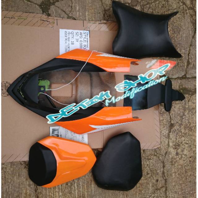 Body cbr 150 lokal model body cbr250rr plus jok pnp buat cbr150 Lokal