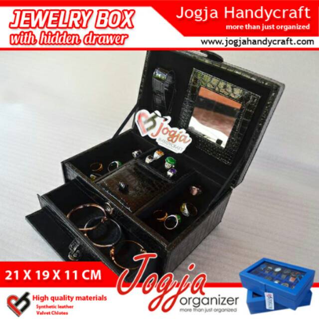 Black Croco Jewelry Box / Kotak Tempat Perhiasan