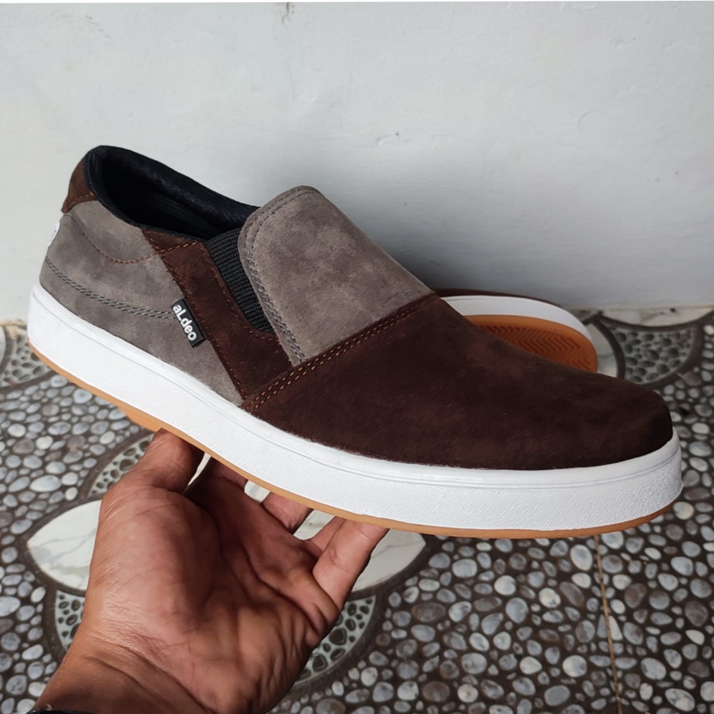 Sepatu Pria Slip On Laki Laki Dewasa Aldeo A01 Abu Coklat Slop Tanpa Tali Keren Terbaru 2022 Buat Gaya Santai