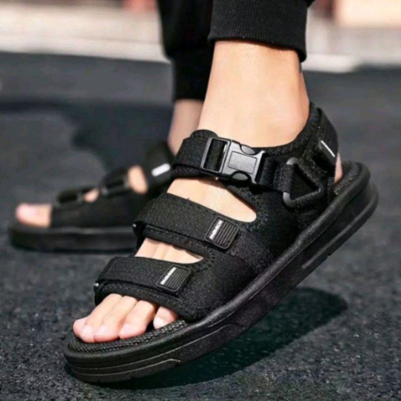 SANDAL GUNUNG PRIA KEKINIAN COD