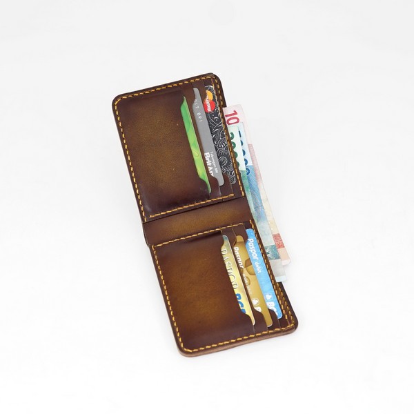 Jayuwan DIB2L Dompet Pria Bifold Full Kulit Asli Brushh Off  8 Slot Kartu