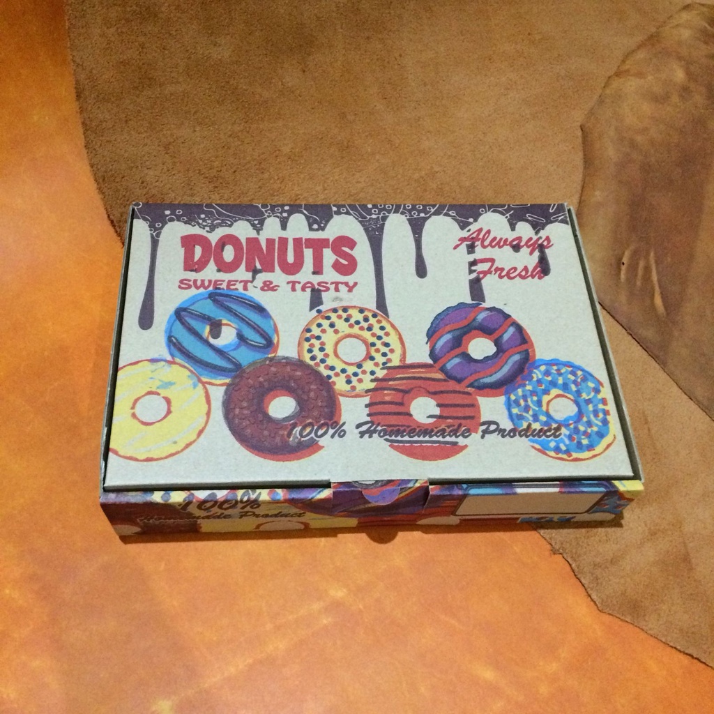 

kardus / box ukuran 27 x 18,5 x 5cm gambar donat