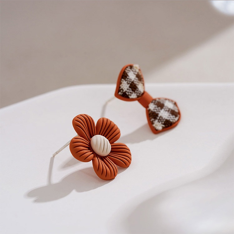 Anting Busur Daisy Kecil Aksesoris Telinga Wanita Korea Lucu