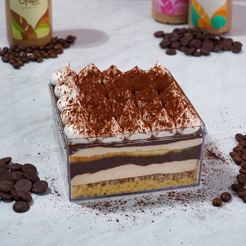 

TIRAMISU DESSERT BOX