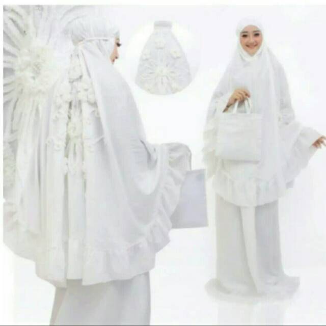 MUKENA UMMINA GHAISANI