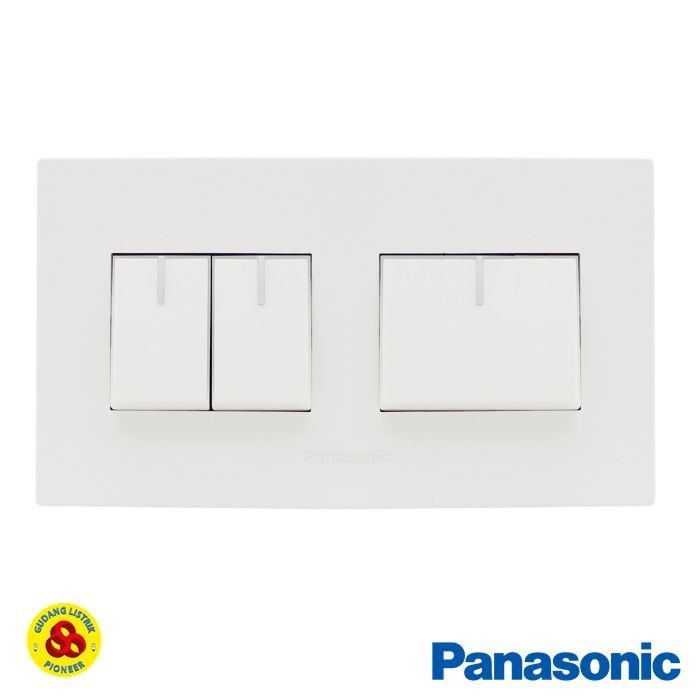 Panasonic Saklar 3G WESJ5931 + WESJ78049 Style Series 3 Gang Putih