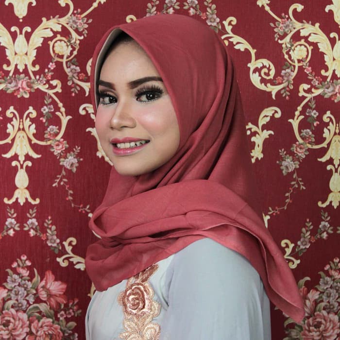 promo     Hijab Jilbab Segi Empat Haba Square Paris Merah Bata Polos
