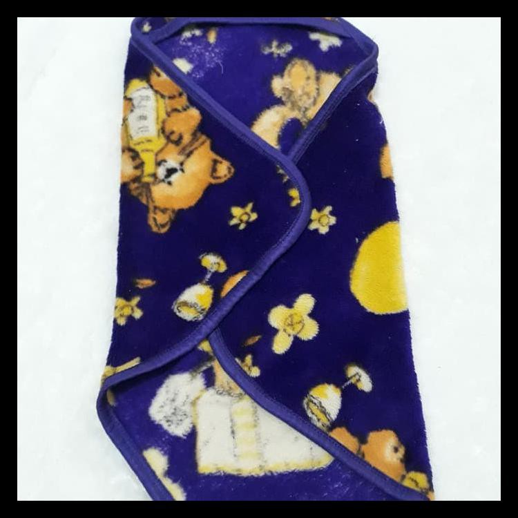 SELIMUT BAYI BULU CINTAKU/SELIMUT BAYI BARU MELAHIRKAN