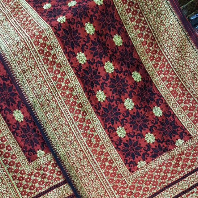 Songket Palembang asli sutra alam bunga cino maroon bunga hitam kristal gold
