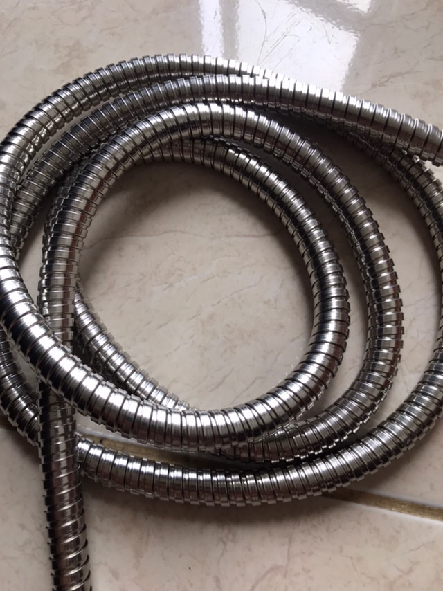 Selang Shower 2 Meter Selang Flexible Shower / Shower Kamar Mandi