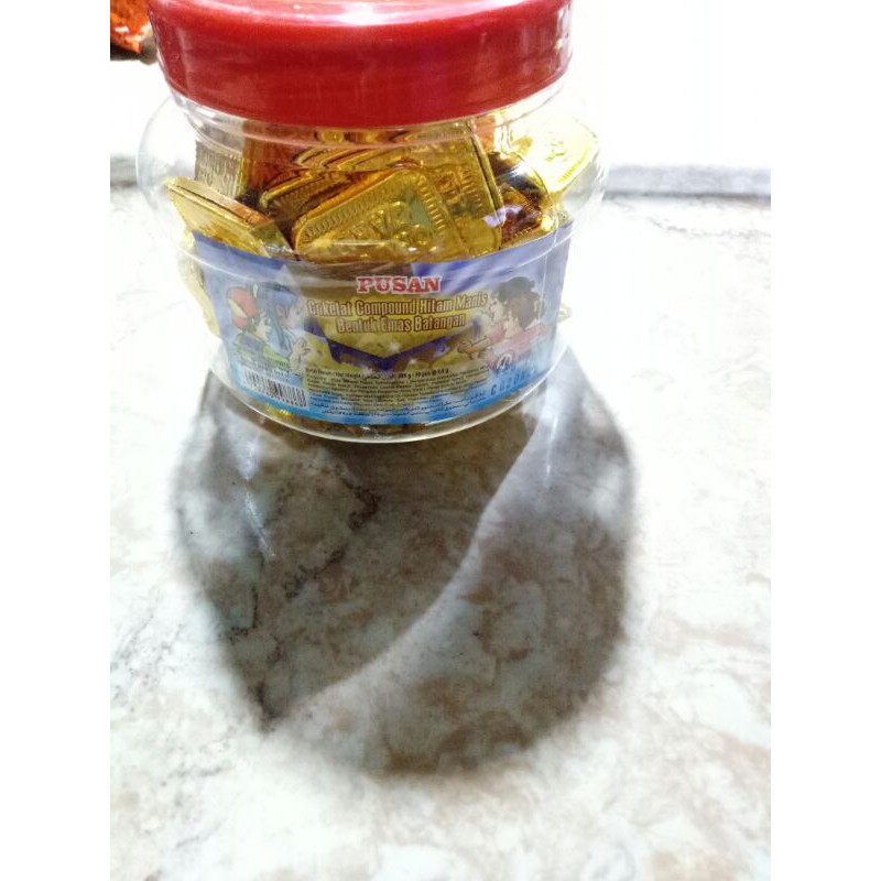

coklat pusan petak coklat emas