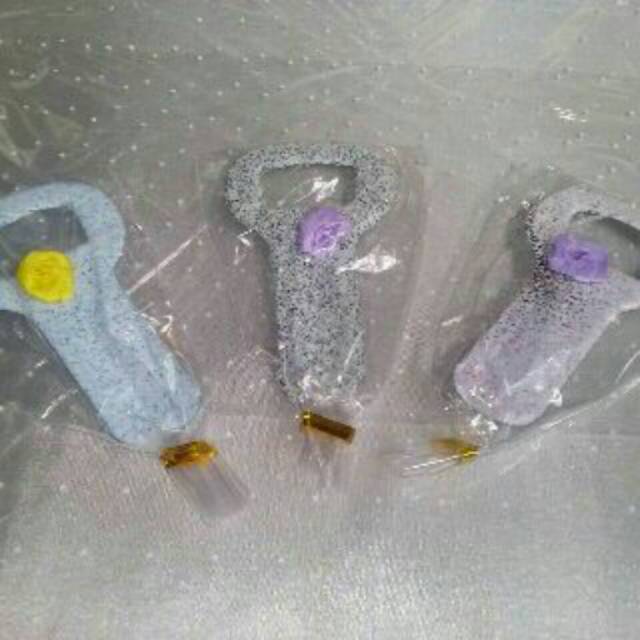 Souvenir pembuka botol