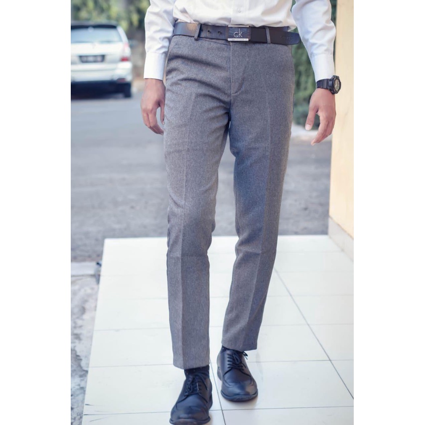 Celana Formal Pria Slimfit Kain Gabardine Warna Abu Abu Terang Polos Celana Kerja