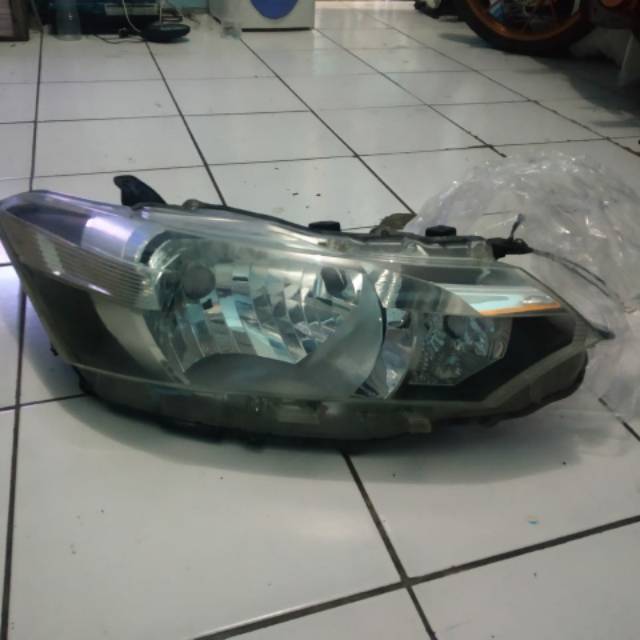 Headlamp Vios Original