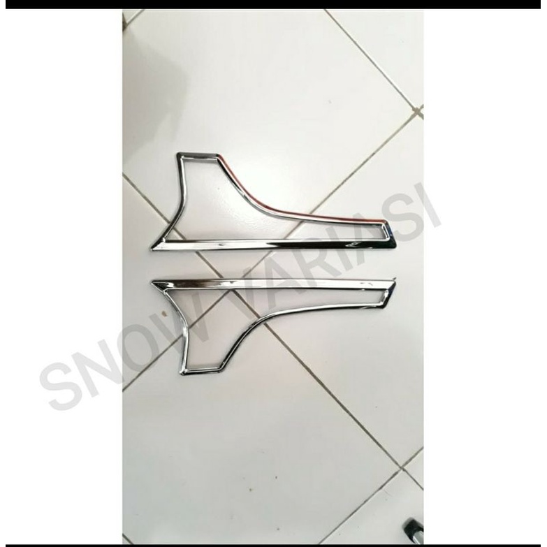 New Suzuki Ertiga Cover LampuReflektor JSL/Rear Reflector Cover Chrome