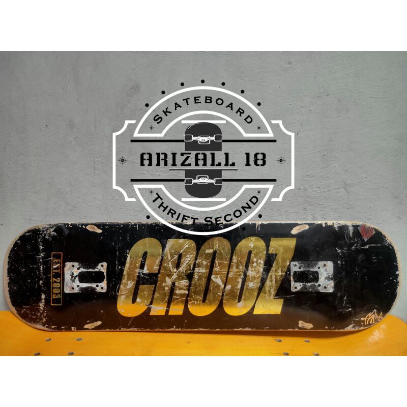 Papan Skateboard Deck Crooz Italic Gold Skatebekas