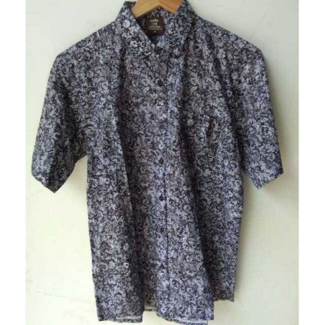 Kemeja batik cowok merk cole