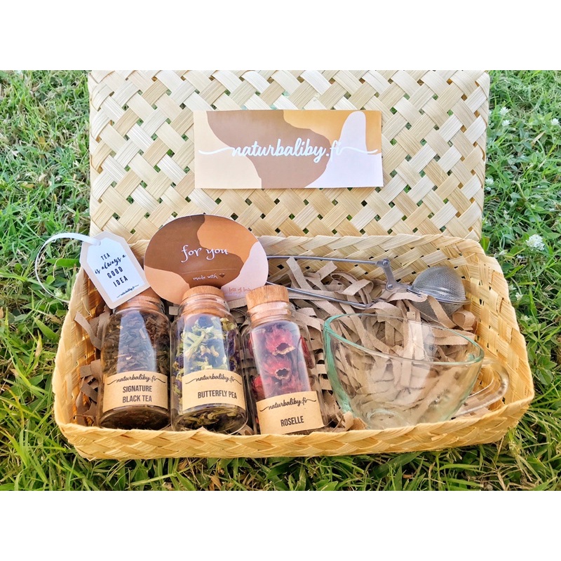 

Hampers Tea Package | Special Gift | Paket Kado Teh Hitam , Butterfly Pea / Tenglang , Rosella