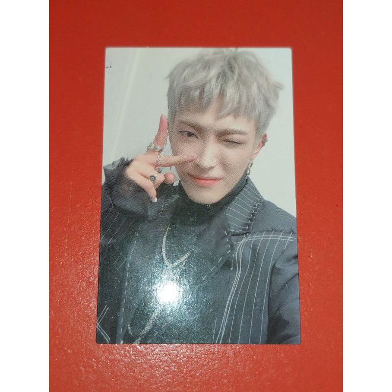 Booked Pc hongjoong ateez official answer photocard